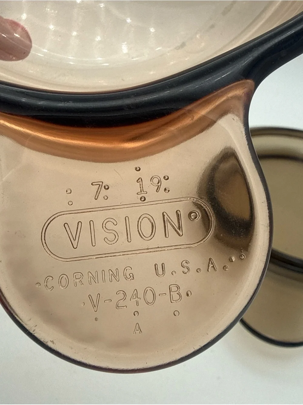 VTG Corning Visions Amber Grab It Go Bowl V240 B w/ Lid